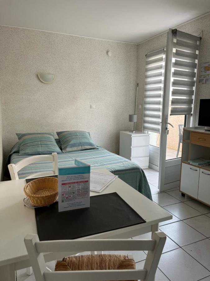 Hôtel Résidence Les Flots Saint-Palais-sur-Mer Exterior foto